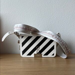 Off-White Diagonal Binder Clip Mini Leather Crossbody Bag